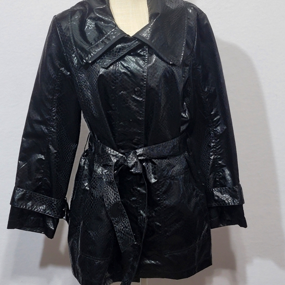 Chicos Womens Black Faux Snakeskin Zip Up & Snap w/ Belt Size 2 (Large) #521‎
